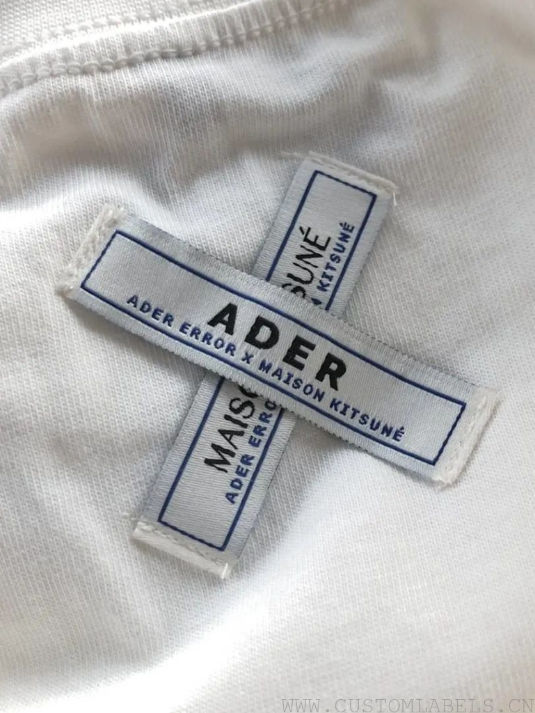 Multiple woven labels design